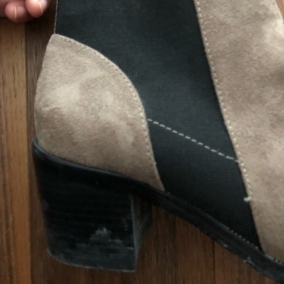 Brown suede chunky heel boots - Picture 3 of 5